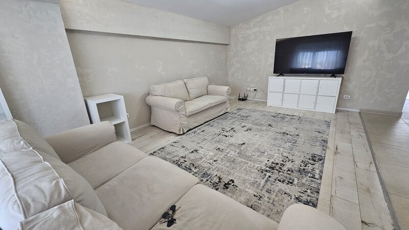 Trapezului, mobilat si utilat modern, 2012, loc parcare, centrala proprie