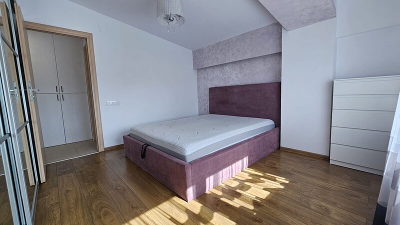 Trapezului, mobilat si utilat modern, 2012, loc parcare, centrala proprie