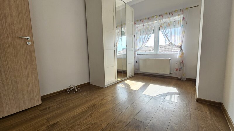 Trapezului, mobilat si utilat modern, 2012, loc parcare, centrala proprie