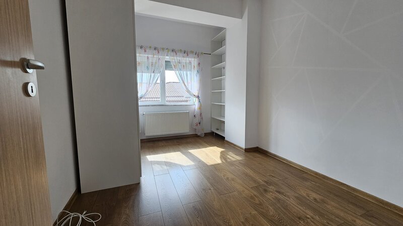 Trapezului, mobilat si utilat modern, 2012, loc parcare, centrala proprie